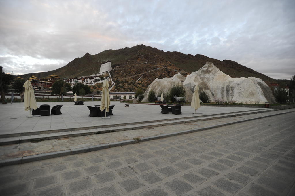 Xigaze Wanrun International Resort Hotel In Tibet מראה חיצוני תמונה